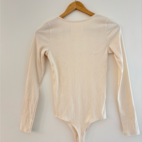 NWT Aerie Ribbed Cream Long sleeve Bodysuit Size Small Body Contouring - Picture 5 of 7